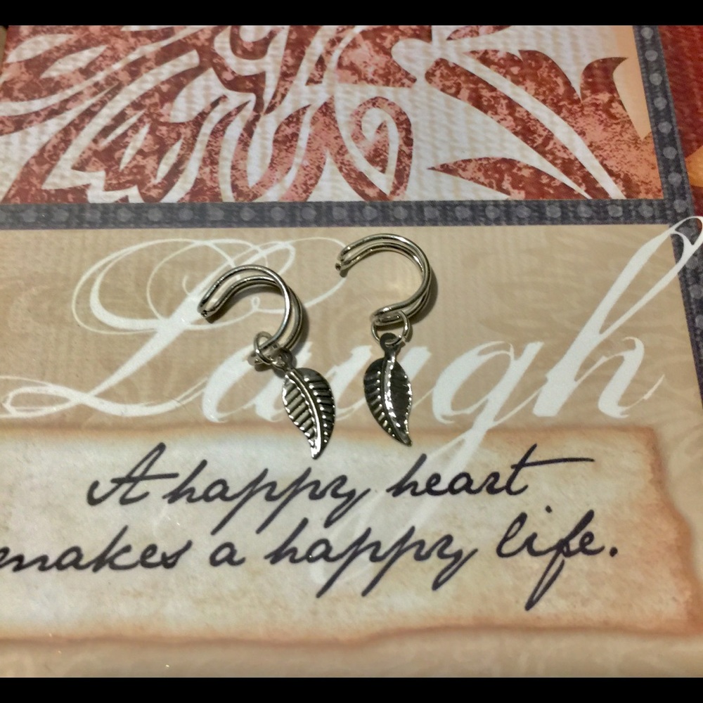 Dangle Cuff Earring - Picture 3 of 3